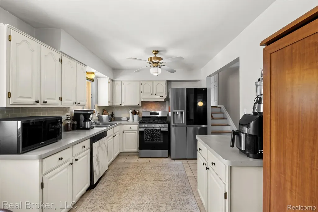 14726 Ellen Drive Livonia City MI 48154