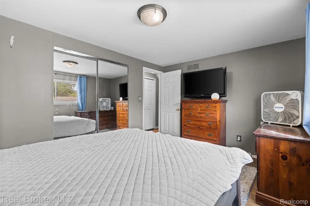 14726 Ellen Drive Livonia City MI 48154