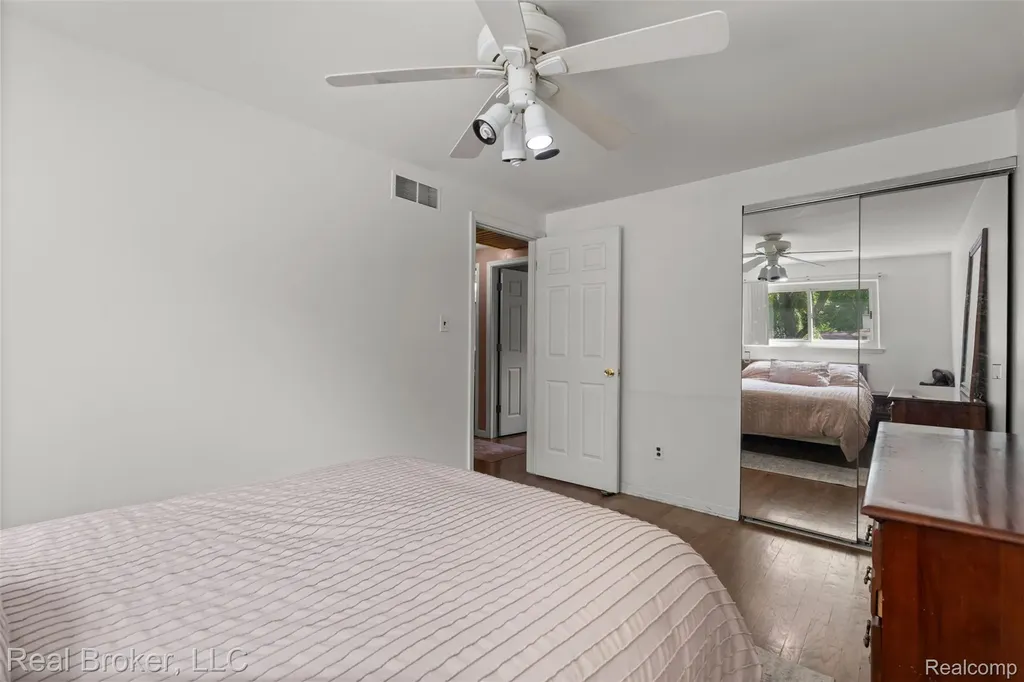 14726 Ellen Drive Livonia City MI 48154