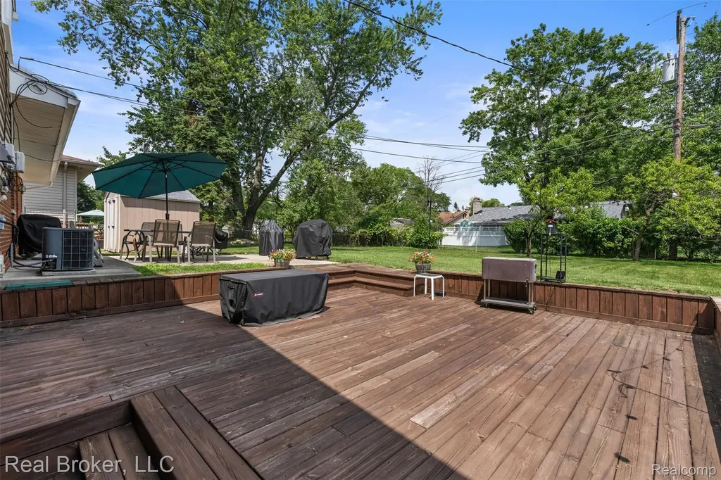 14726 Ellen Drive Livonia City MI 48154