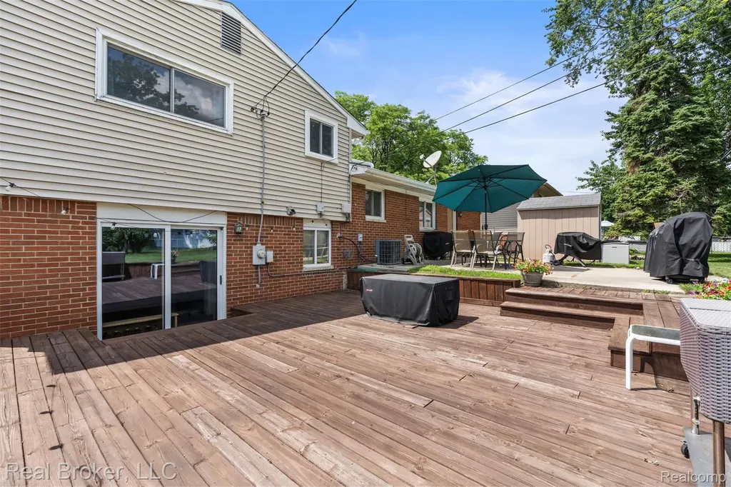 14726 Ellen Drive Livonia City MI 48154