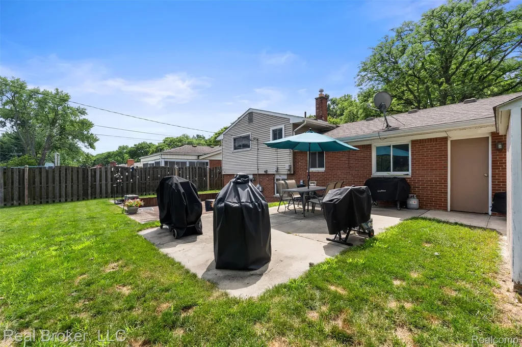 14726 Ellen Drive Livonia City MI 48154