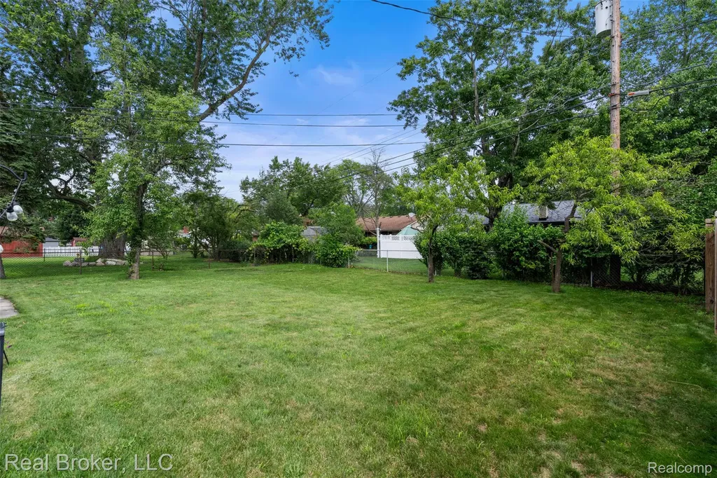 14726 Ellen Drive Livonia City MI 48154