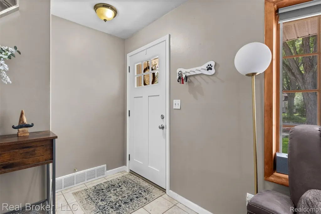 14726 Ellen Drive Livonia City MI 48154