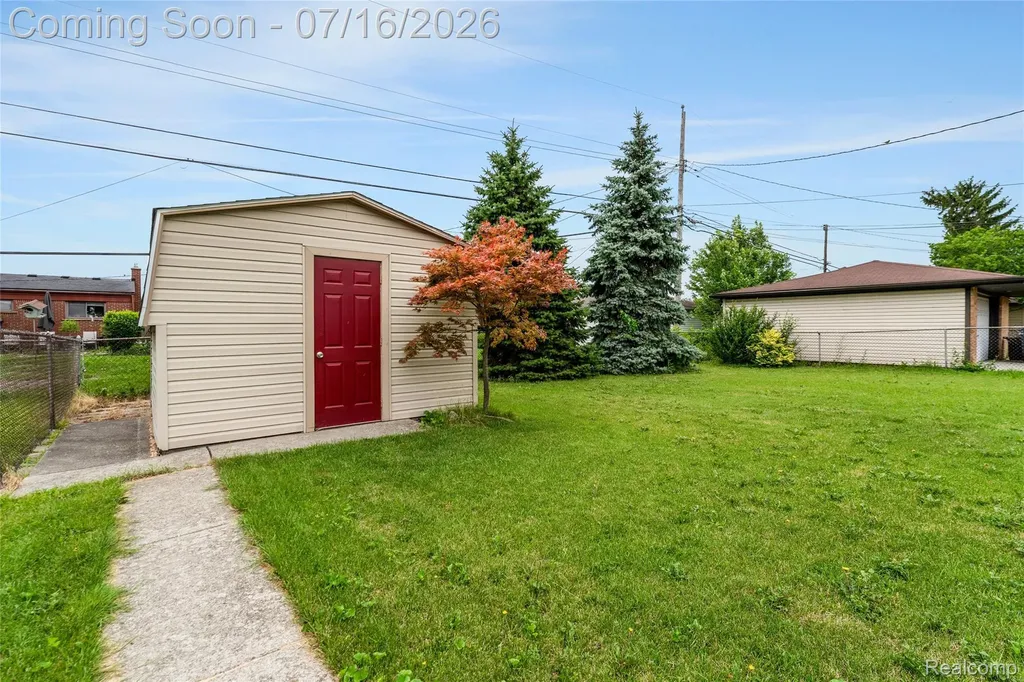 28665 Campbell Drive Warren City MI 48093
