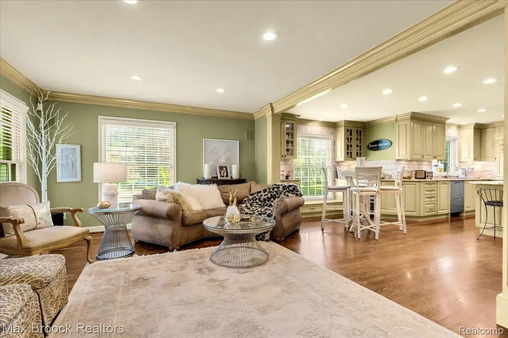 1451 Courtleigh Terrace Bloomfield Hills City MI 48301