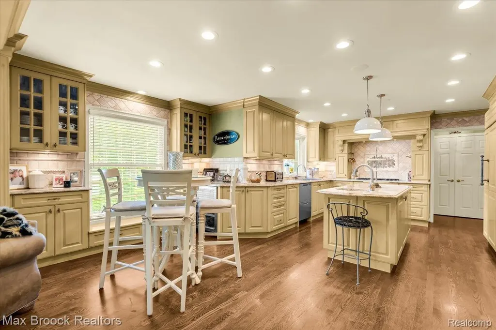 1451 Courtleigh Terrace Bloomfield Hills City MI 48301