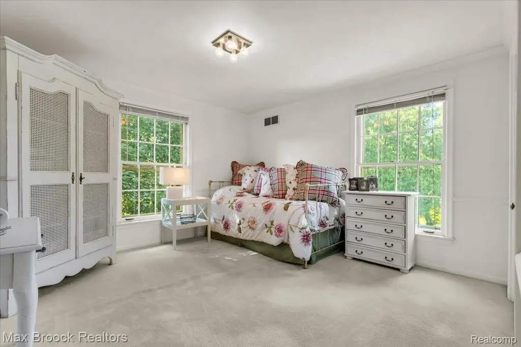 1451 Courtleigh Terrace Bloomfield Hills City MI 48301