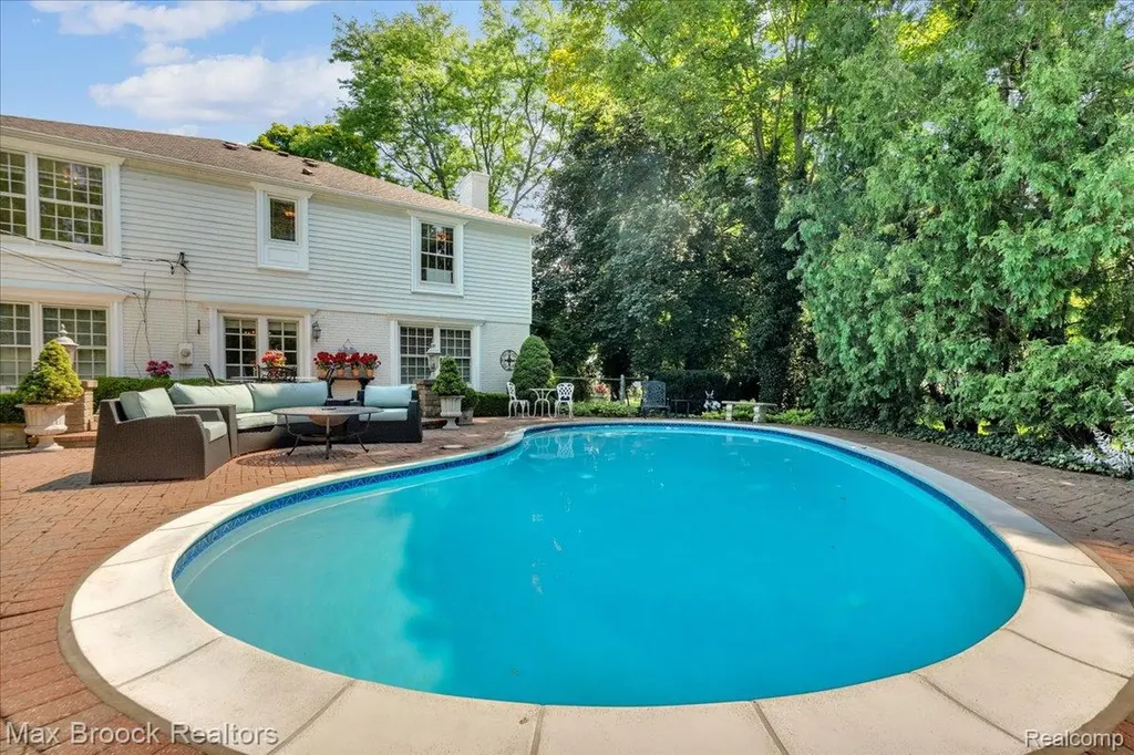 1451 Courtleigh Terrace Bloomfield Hills City MI 48301