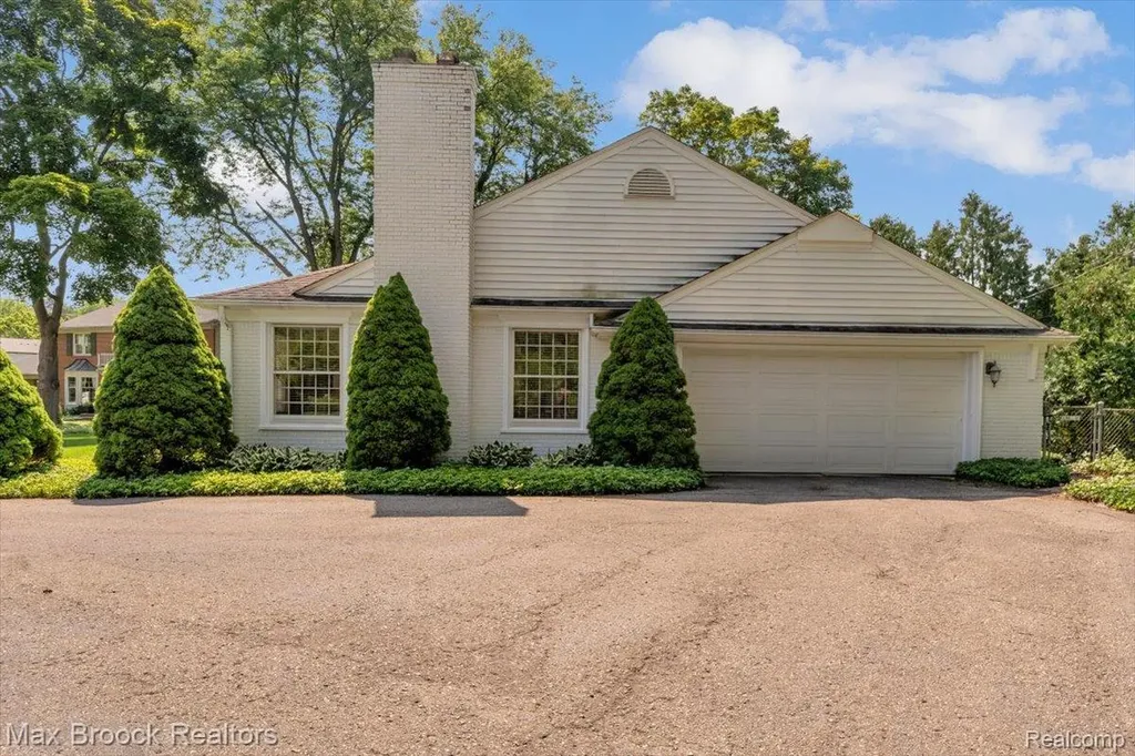 1451 Courtleigh Terrace Bloomfield Hills City MI 48301
