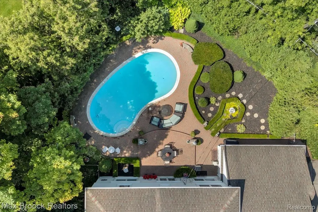 1451 Courtleigh Terrace Bloomfield Hills City MI 48301