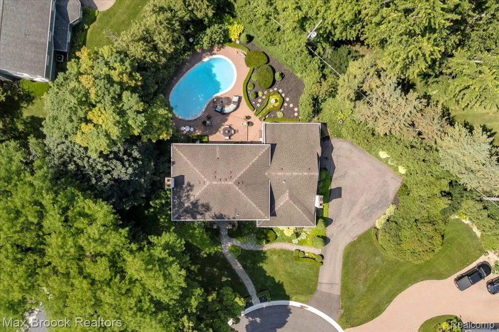 1451 Courtleigh Terrace Bloomfield Hills City MI 48301