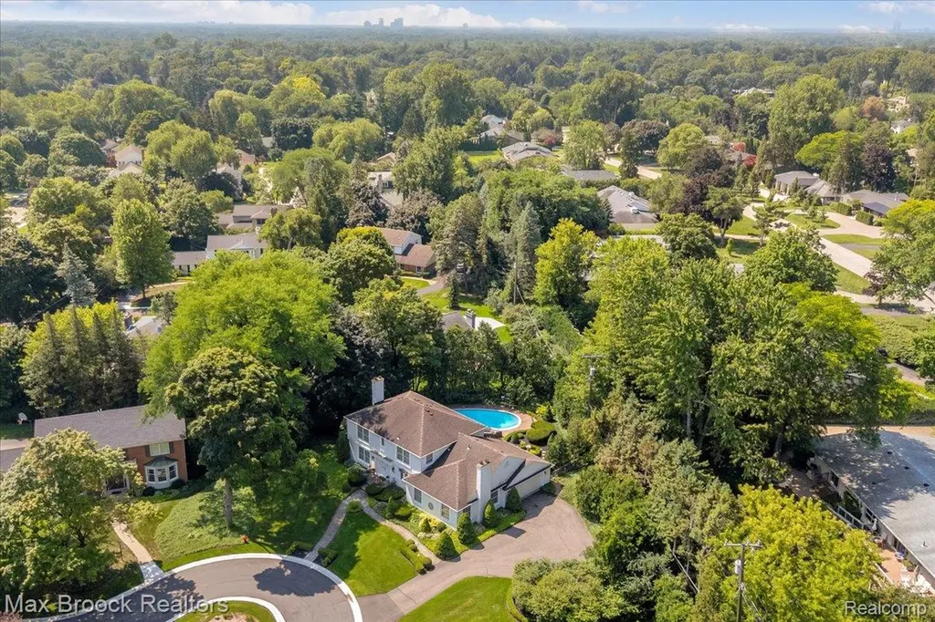 1451 Courtleigh Terrace Bloomfield Hills City MI 48301
