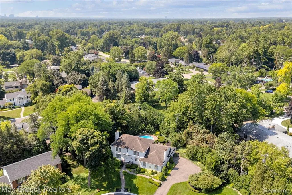 1451 Courtleigh Terrace Bloomfield Hills City MI 48301