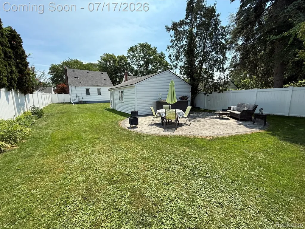 1921 N Connecticut Avenue Royal Oak City MI 48073