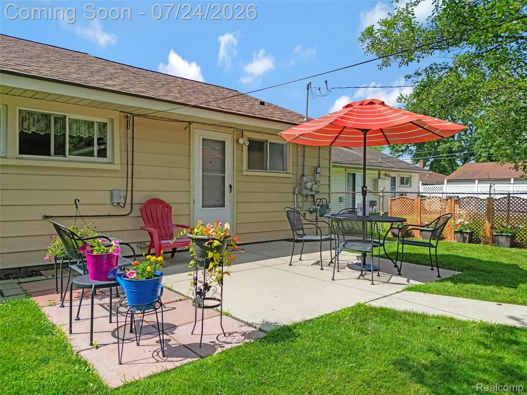 29730 Brandt Court Garden City City MI 48135