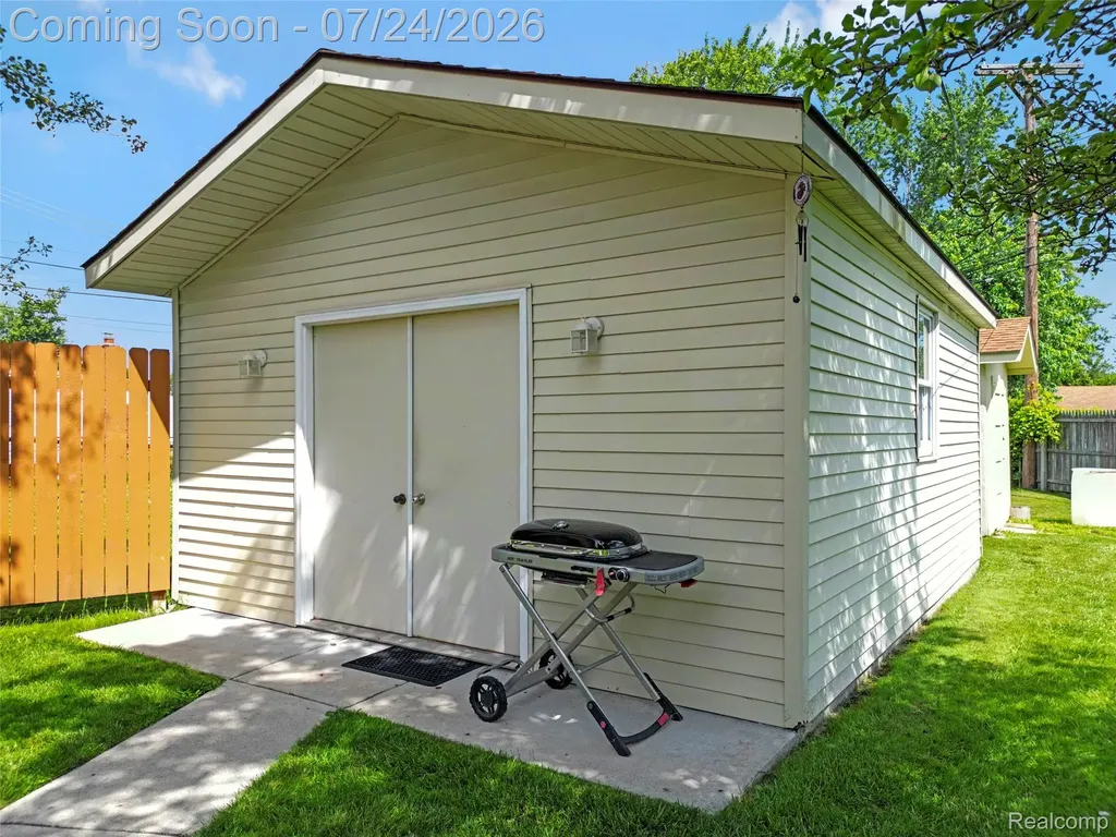 29730 Brandt Court Garden City City MI 48135