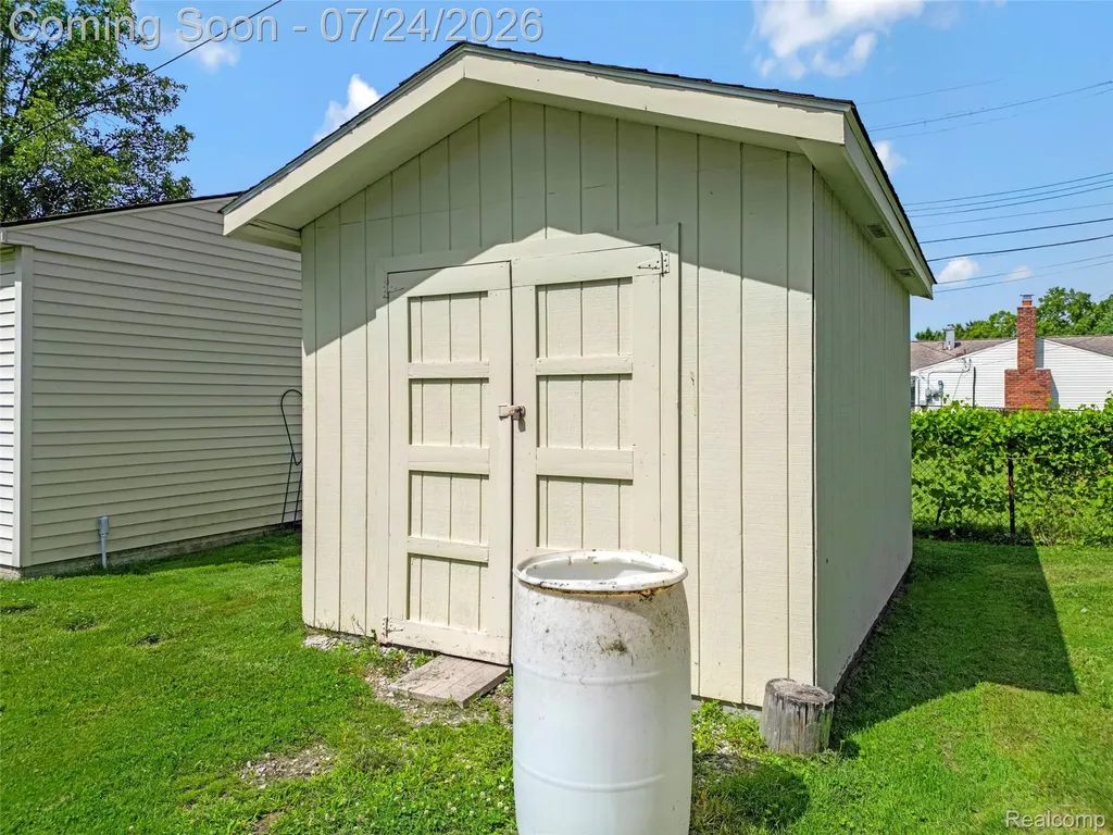 29730 Brandt Court Garden City City MI 48135