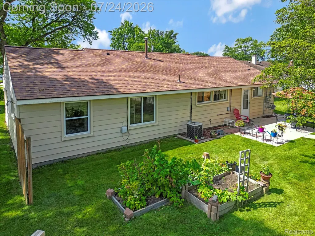 29730 Brandt Court Garden City City MI 48135