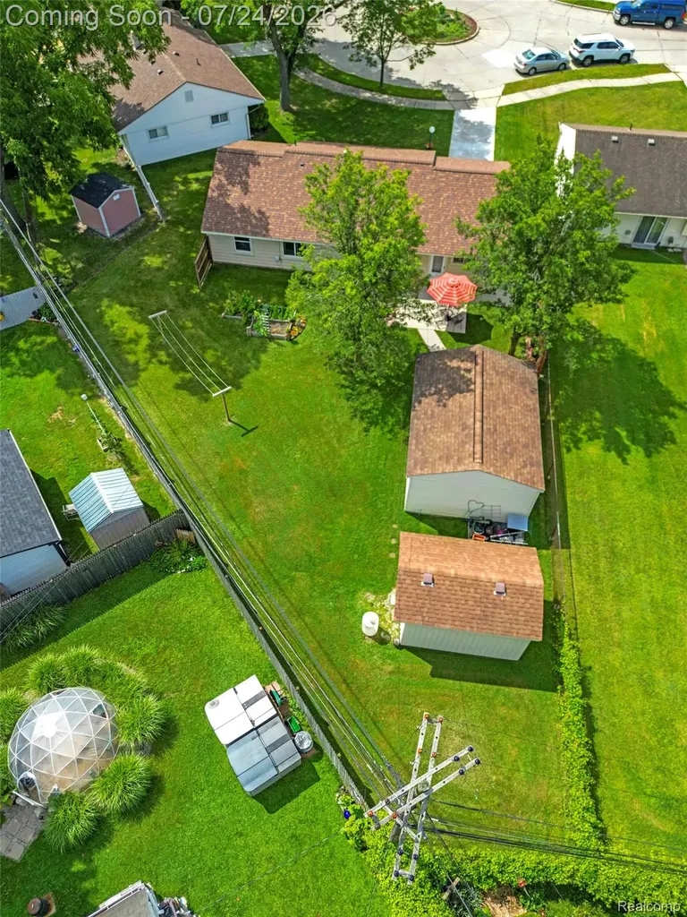 29730 Brandt Court Garden City City MI 48135