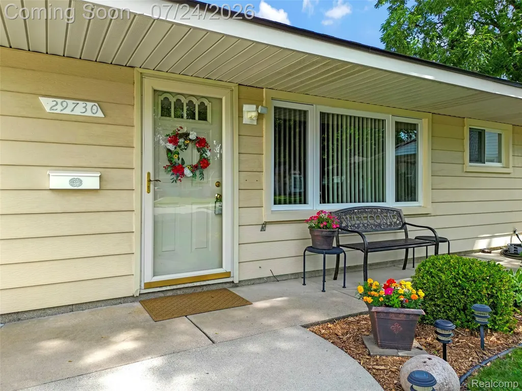 29730 Brandt Court Garden City City MI 48135