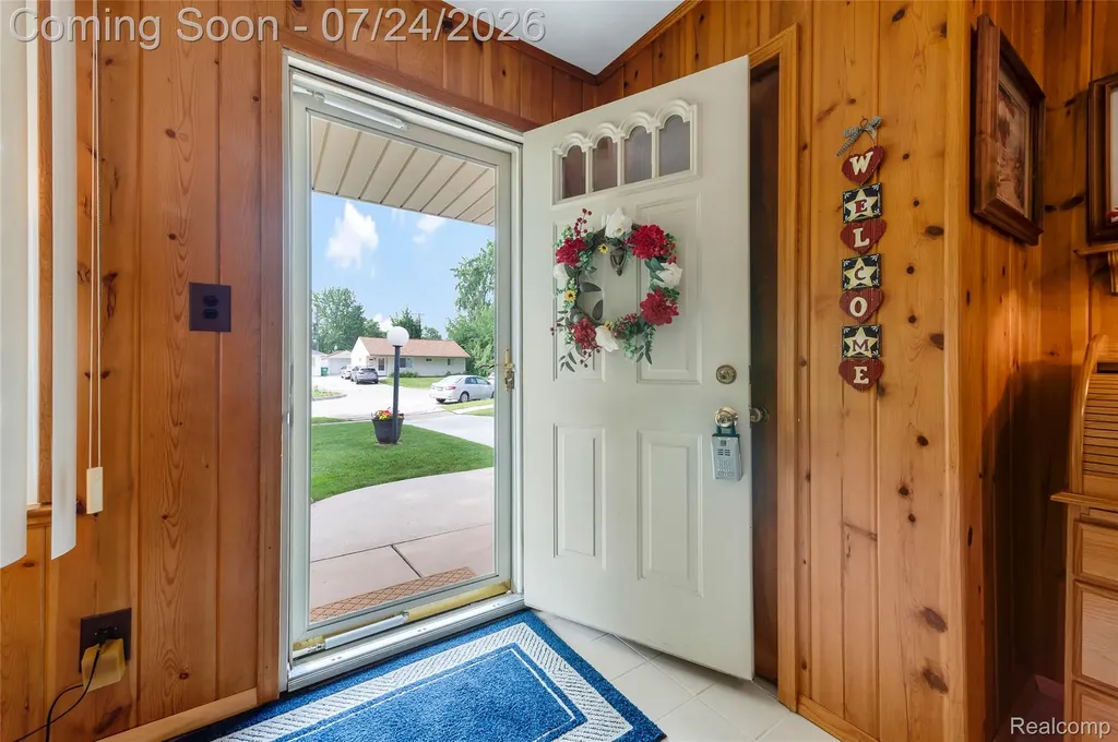 29730 Brandt Court Garden City City MI 48135