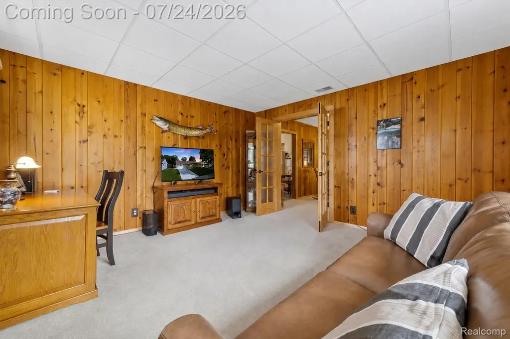 29730 Brandt Court Garden City City MI 48135