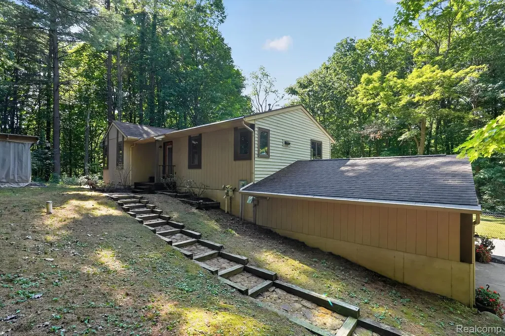 5361 Clark Road Bath Charter Township MI 48808