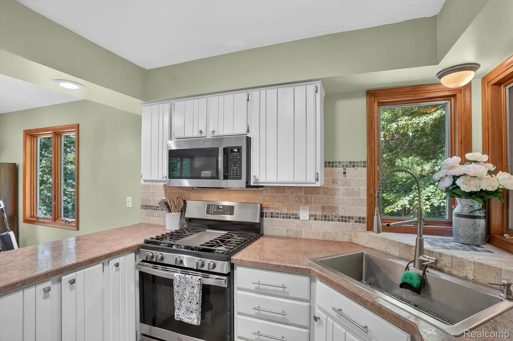 5361 Clark Road Bath Charter Township MI 48808
