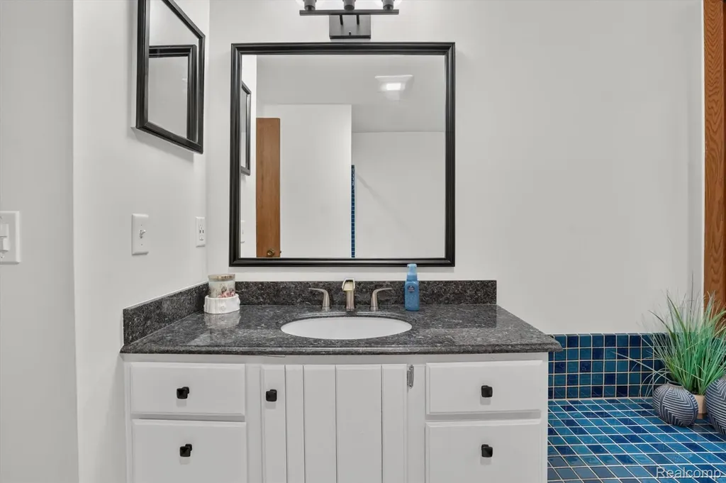 5361 Clark Road Bath Charter Township MI 48808