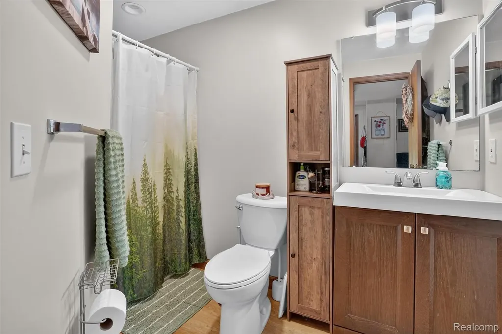 5361 Clark Road Bath Charter Township MI 48808