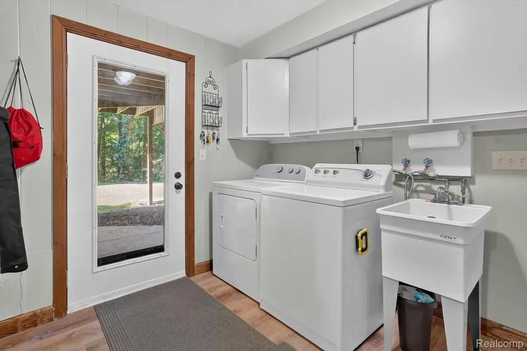 5361 Clark Road Bath Charter Township MI 48808