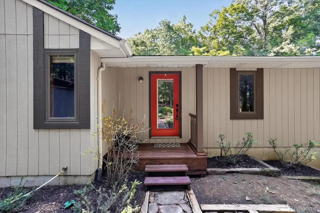 5361 Clark Road Bath Charter Township MI 48808