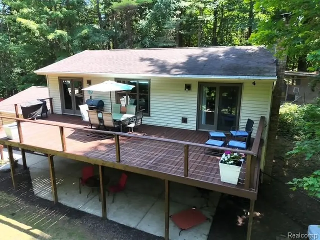 5361 Clark Road Bath Charter Township MI 48808