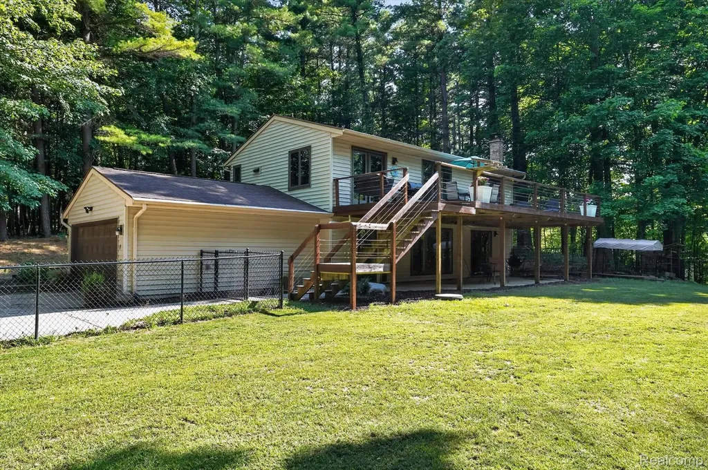 5361 Clark Road Bath Charter Township MI 48808