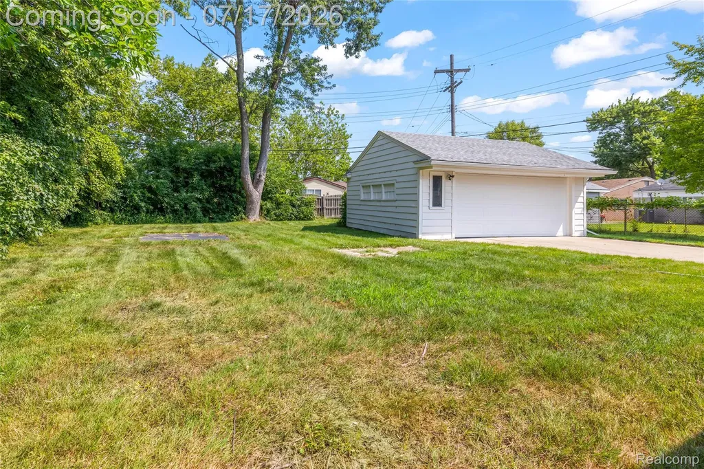 8385 Hillcrest Boulevard Westland City MI 48185