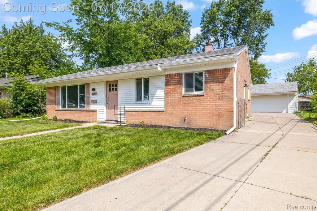 8385 Hillcrest Boulevard Westland City MI 48185