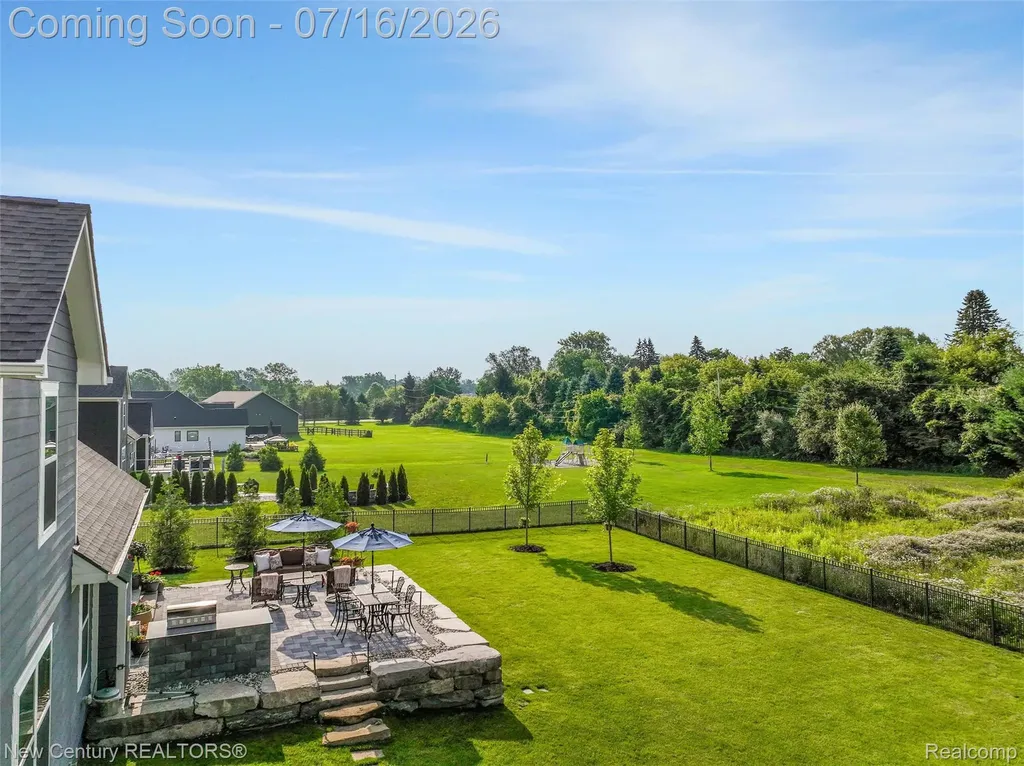 671 Braxwood Place Milford Charter Township MI 48381