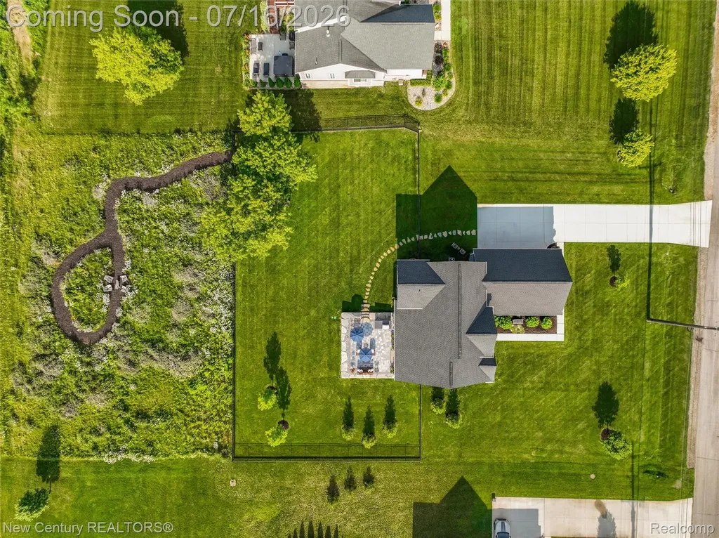 671 Braxwood Place Milford Charter Township MI 48381