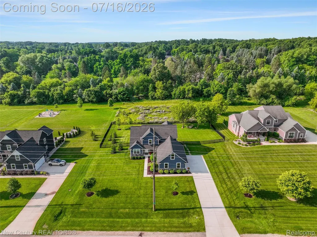 671 Braxwood Place Milford Charter Township MI 48381