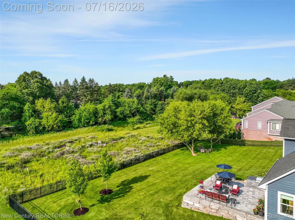 671 Braxwood Place Milford Charter Township MI 48381