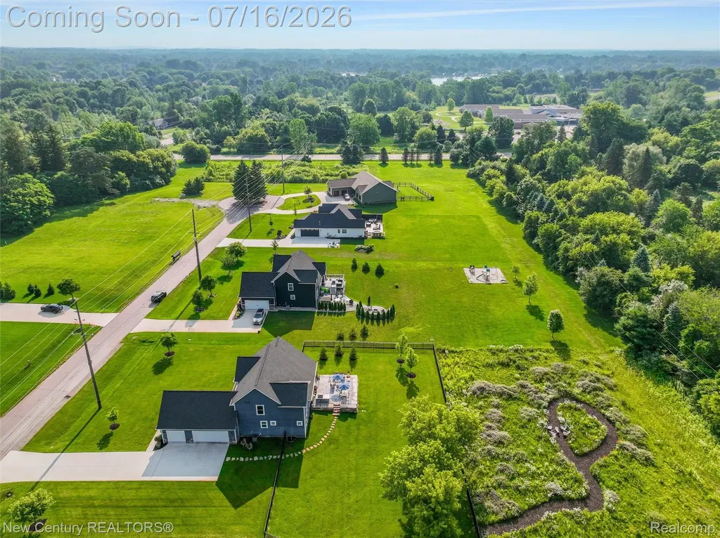 671 Braxwood Place Milford Charter Township MI 48381