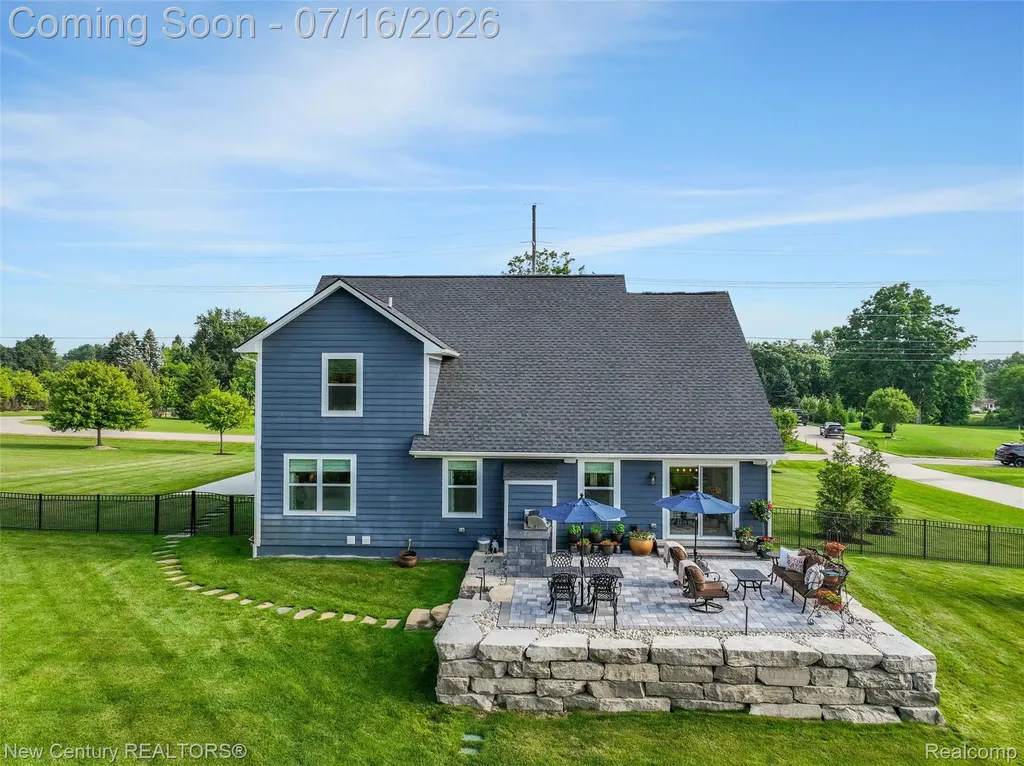 671 Braxwood Place Milford Charter Township MI 48381