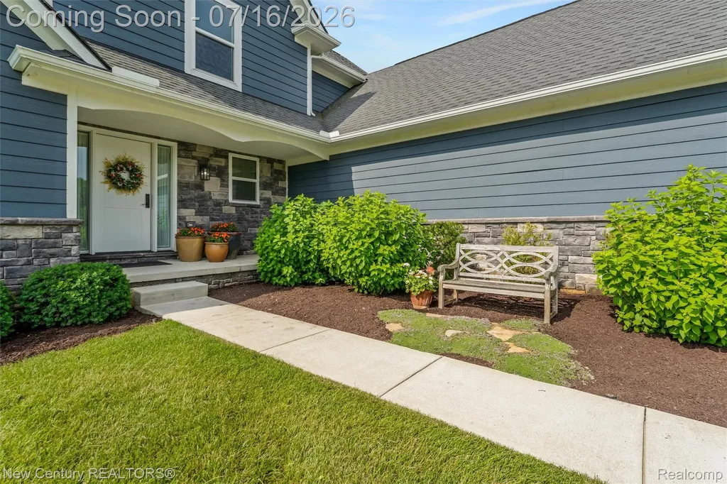 671 Braxwood Place Milford Charter Township MI 48381