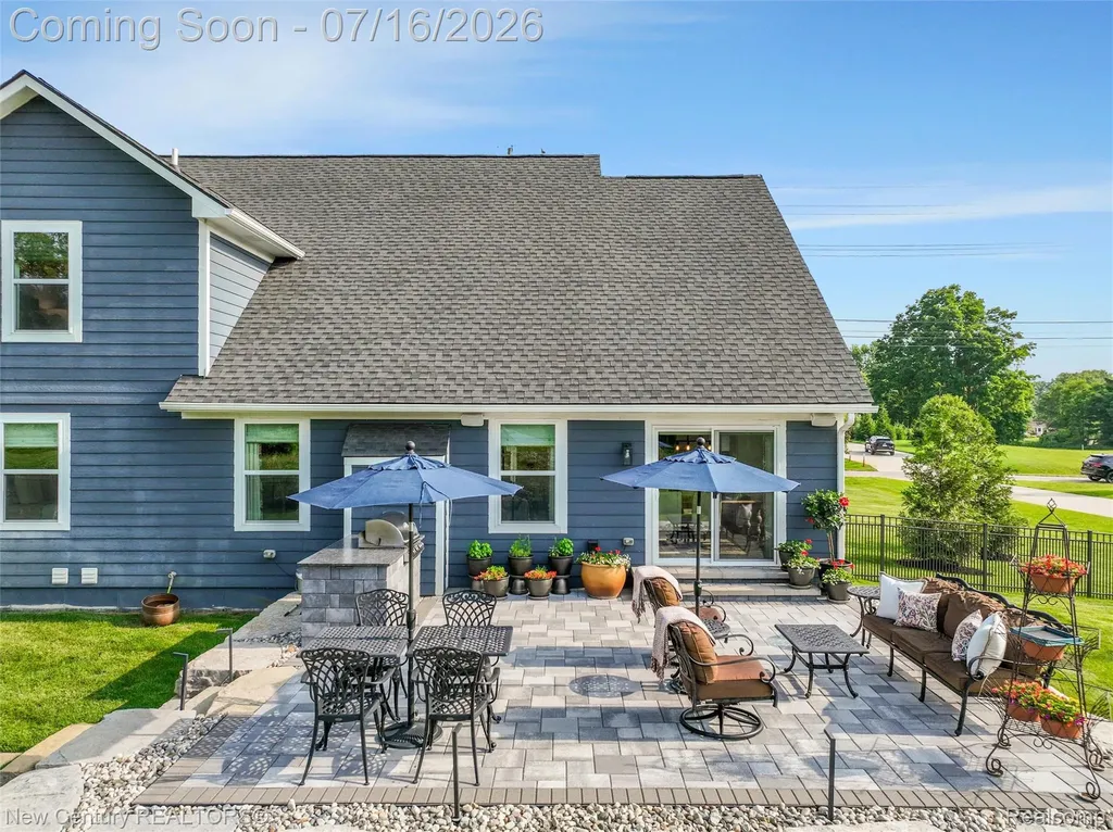 671 Braxwood Place Milford Charter Township MI 48381