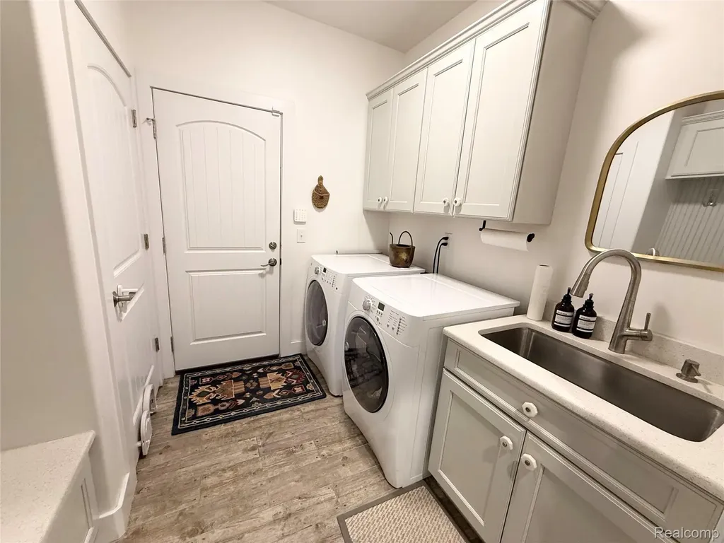 3510 Textile Road Lodi Township MI 48176