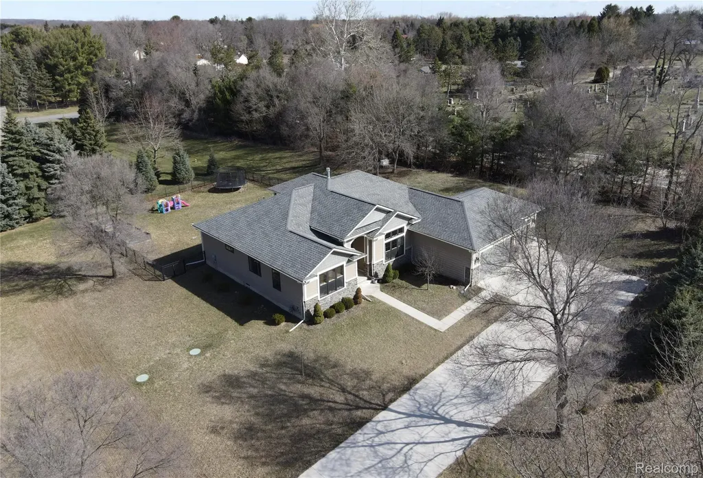 3510 Textile Road Lodi Township MI 48176