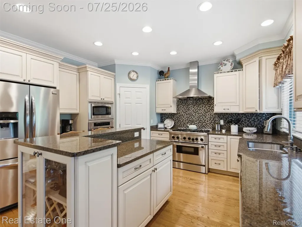 6140 Englewood Drive Springfield Charter Township MI 48346