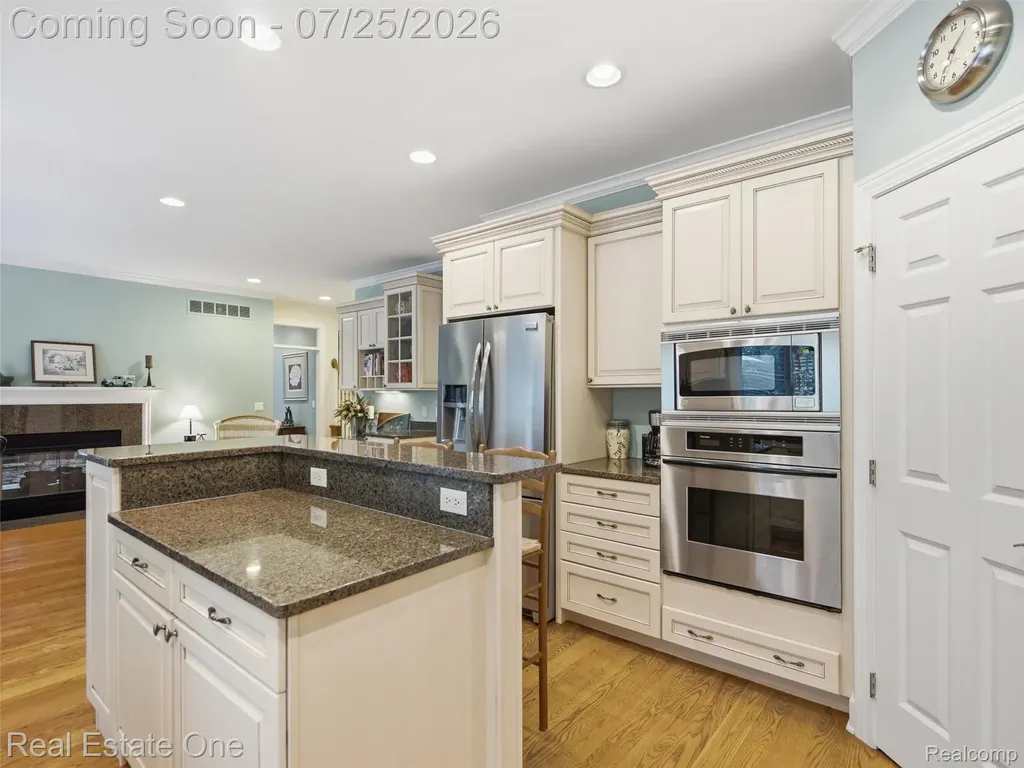 6140 Englewood Drive Springfield Charter Township MI 48346