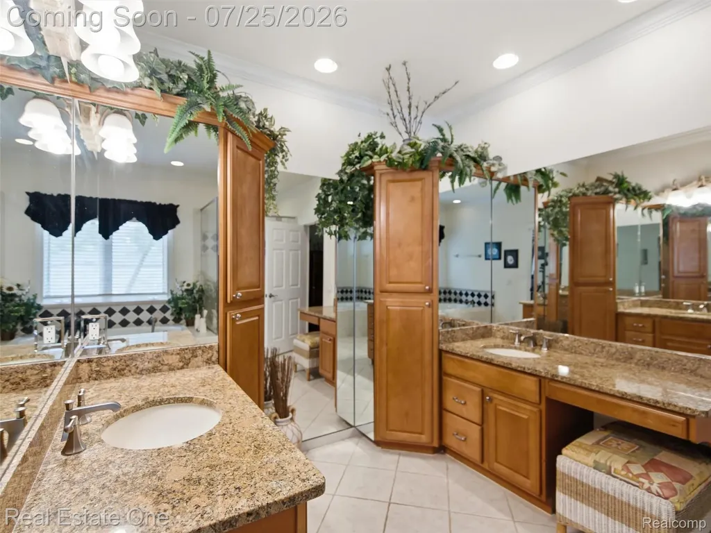 6140 Englewood Drive Springfield Charter Township MI 48346